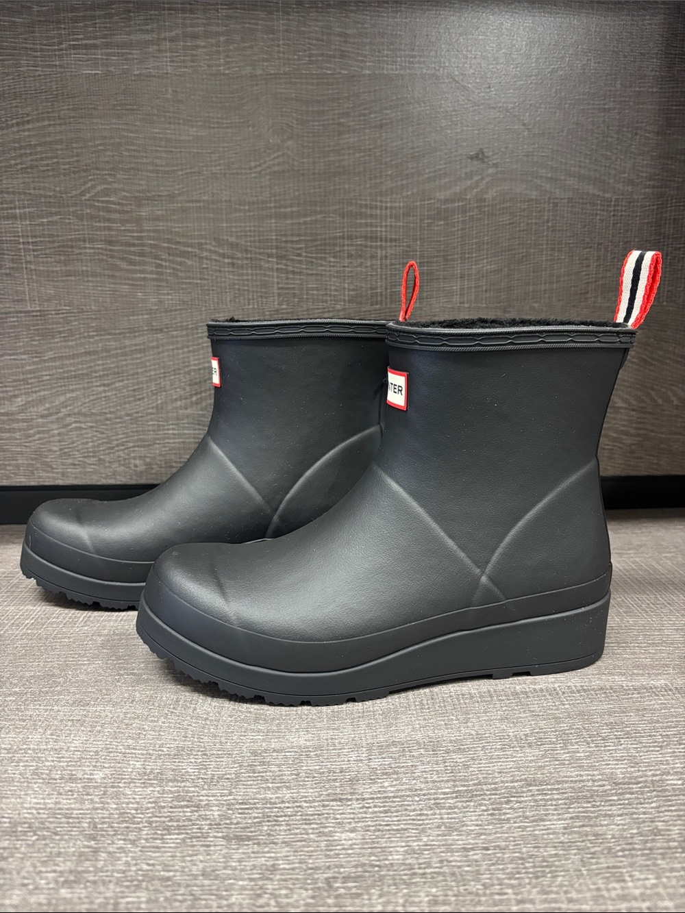 Hunter Women's Insulated Play Short Boot (Black) - Size 7
